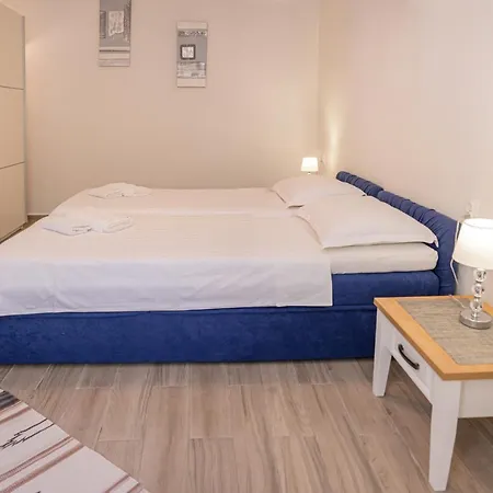 Eleonora Apartment